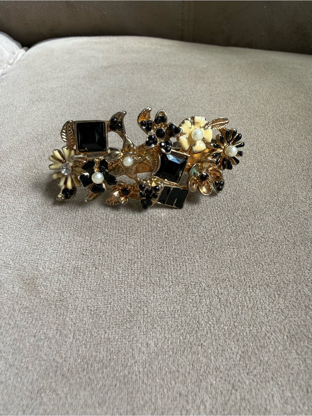 Vintage Gold Floral Statement Ring with Black and Cream Accents